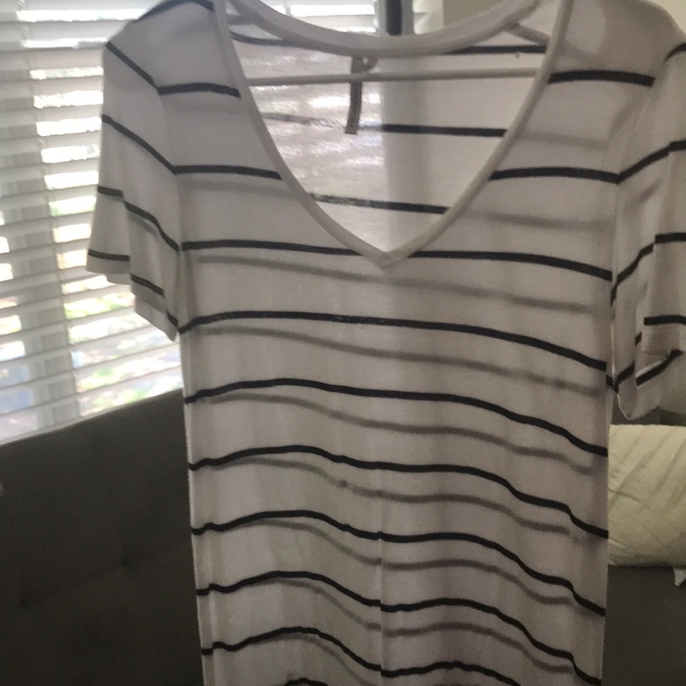 SOLD-Banana  Republic Tee